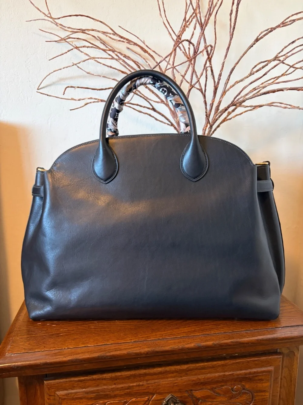 Coach Soft Empire Carryall 48 – Black – Excellent Condition - Picture 3 of 9